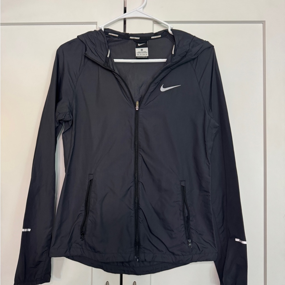 Nike Women's Dark Gray/Black Utility Jacket